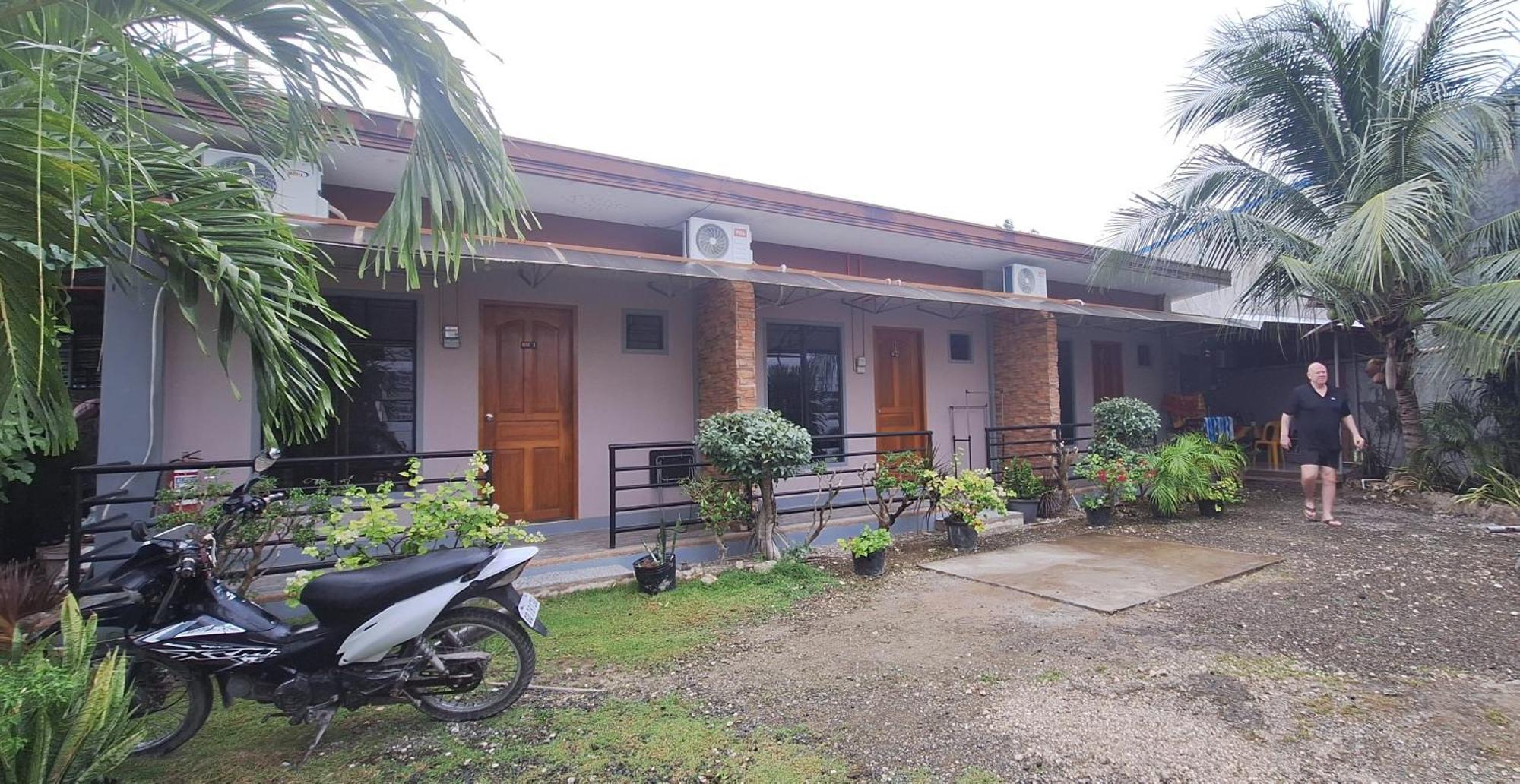 Casa Oeste Moalboal Esterno foto